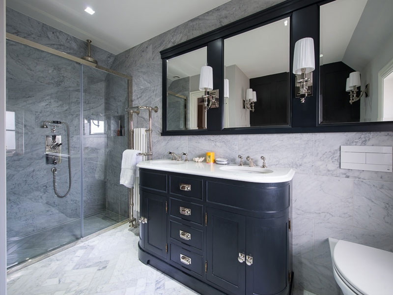 Open storage bathroom cabinet design.